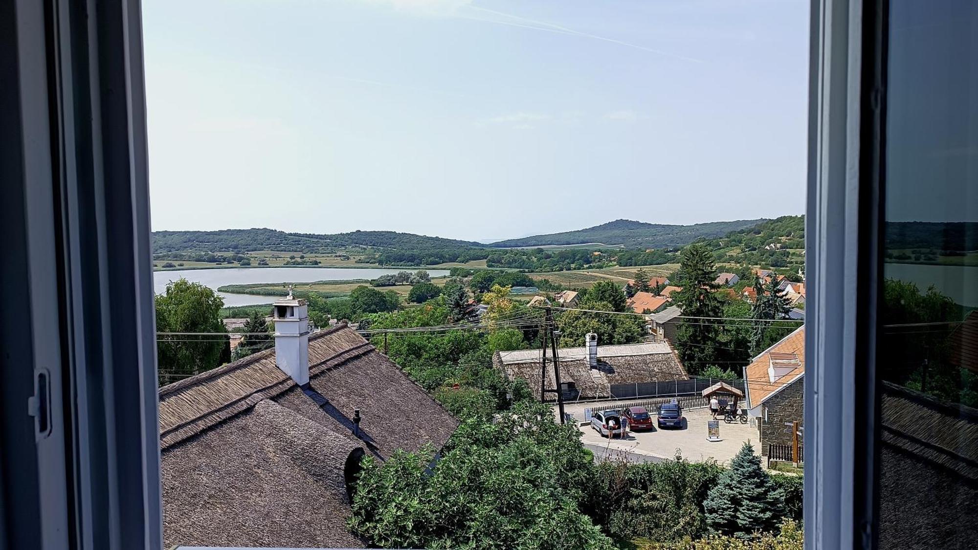 T.H.Ny Village Inn Cottage Tihany Exterior foto